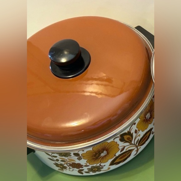 Vintage Crolls Enamel Dutch Oven Harvest Floral Pot - Picture 6 of 10
